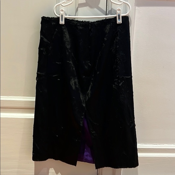 Club Monaco crushed velvet skirt - Picture 2 of 8